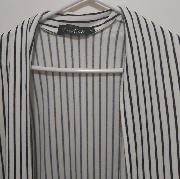 🤯2/$15 Creation White Polyester Striped Cardigan Size Medium (M) - Picture 3 of 4